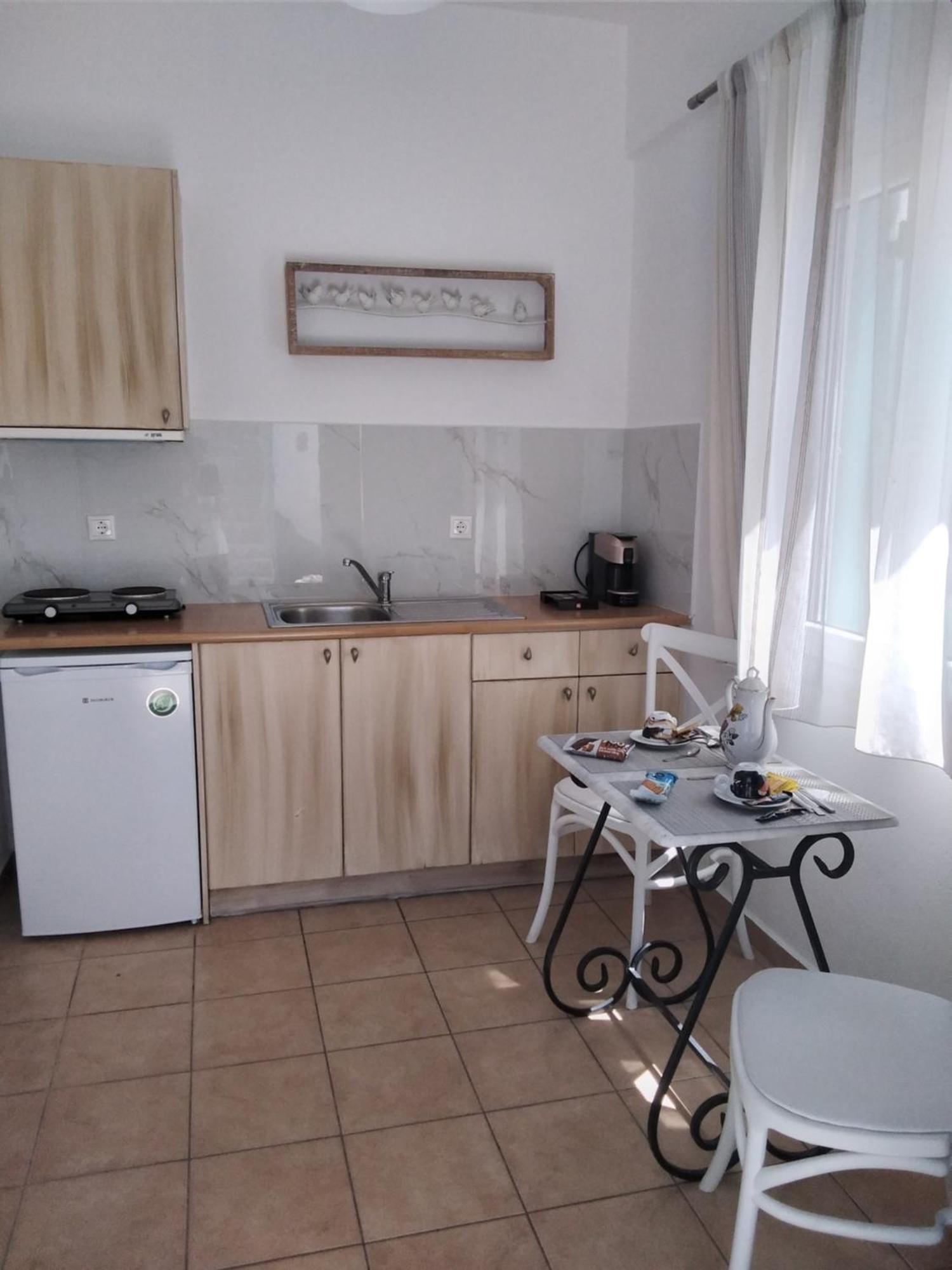 Celeste Apartments Ornos  Ngoại thất bức ảnh