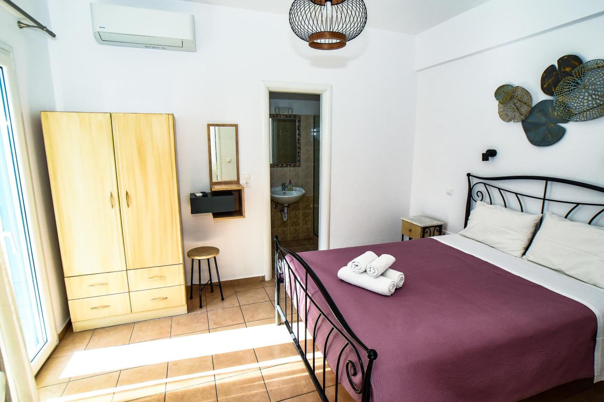 Celeste Apartments Ornos  Ngoại thất bức ảnh